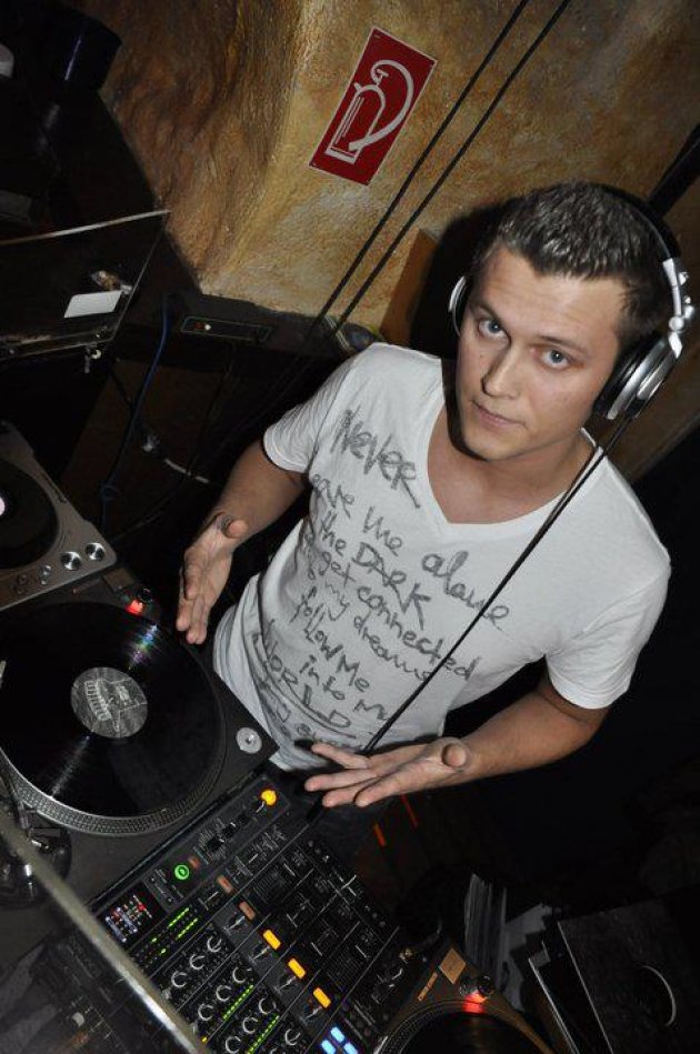 Jakob Dudek Pressephoto DJ Charts Mai